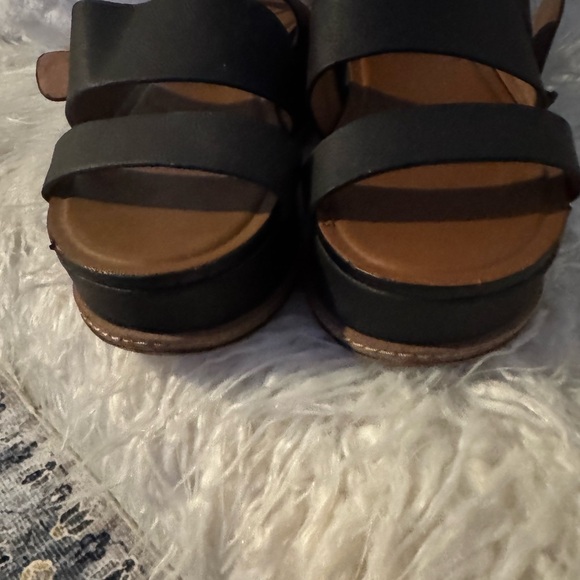 Naturalizer wedges size 10 - Picture 2 of 4